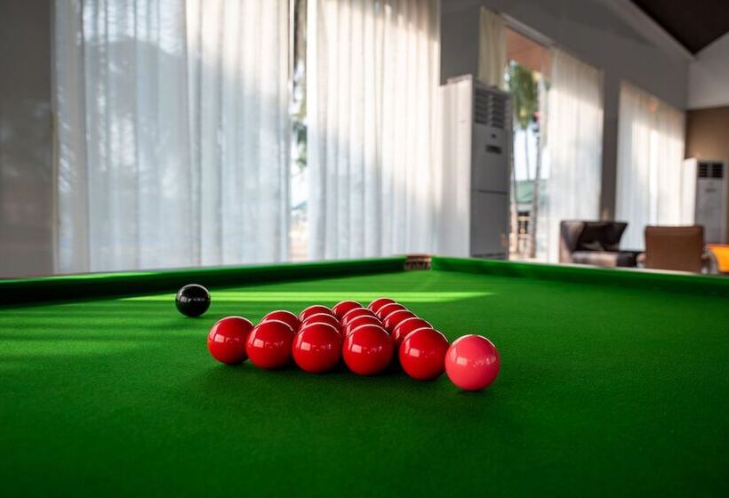 Paramount Riverfront Resort & Spa, Karjat