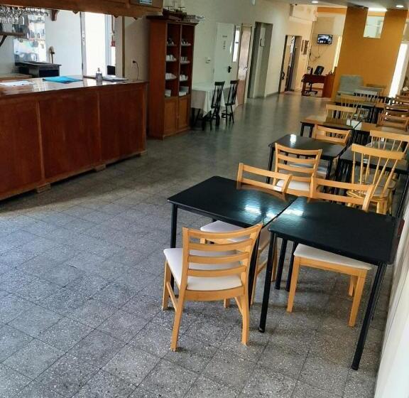 Pensão Lowcost Madryn