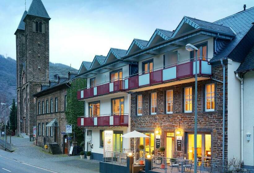 مبيت وإفطار Ferienhaus Zenz   Gästezimmer Im Winzerhaus