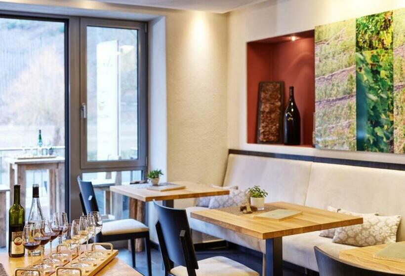 مبيت وإفطار Ferienhaus Zenz   Gästezimmer Im Winzerhaus