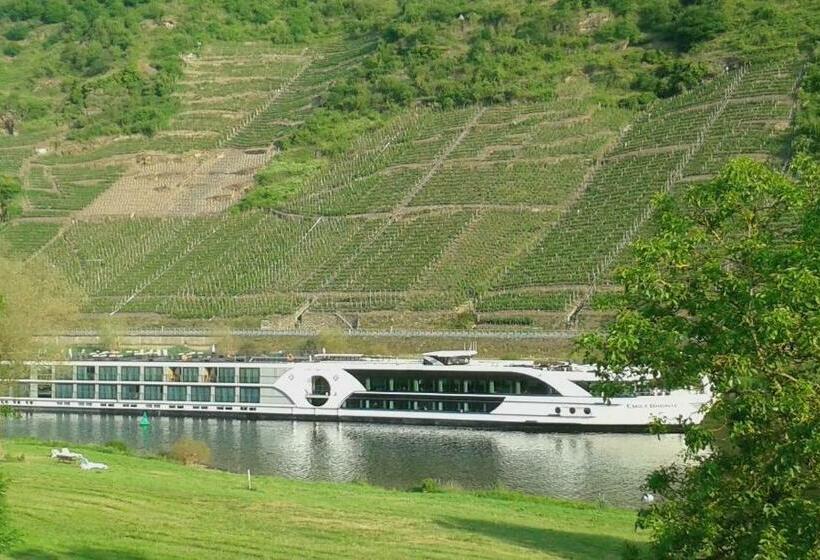 مبيت وإفطار Ferienhaus Zenz   Gästezimmer Im Winzerhaus