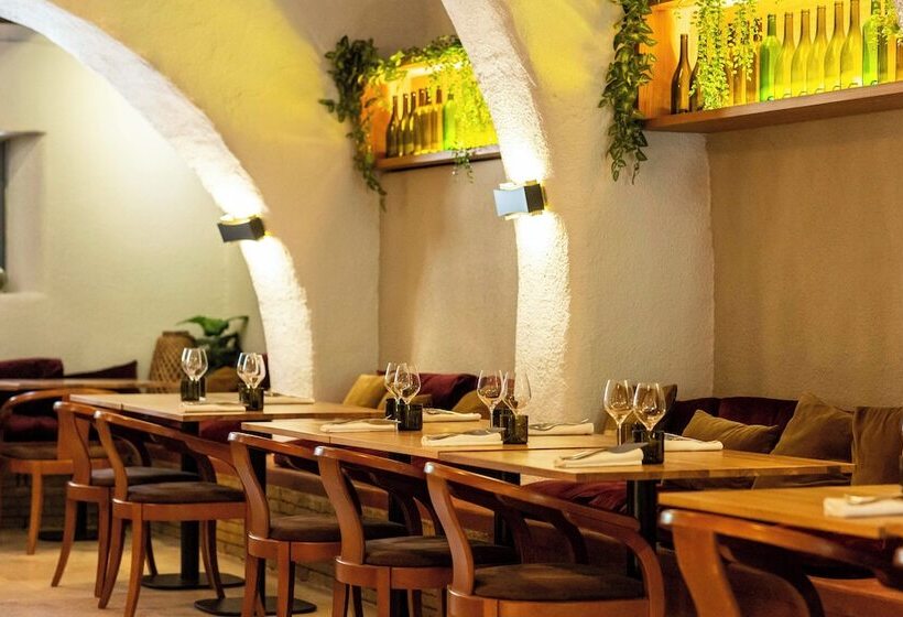 ベッドアンドブレックファースト Les Villas Du Chateau De Lastours