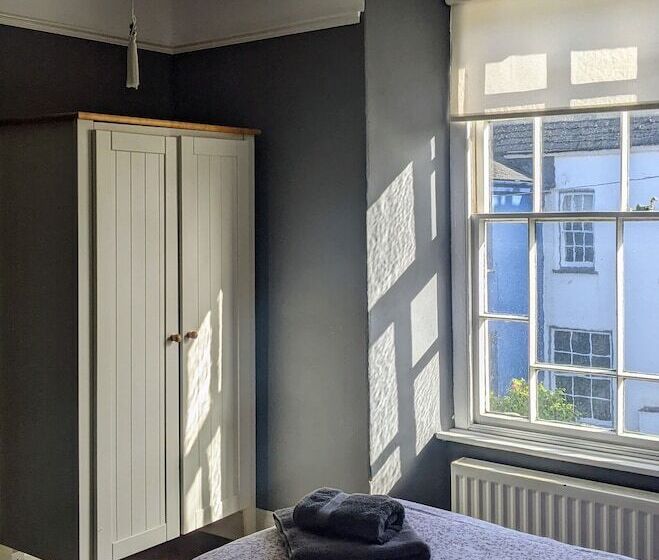 مبيت وإفطار The Cathedral Villas