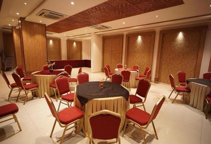 בית מלון כפרי Amora   Rajnandgaon