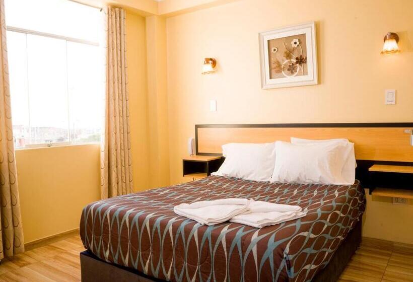 Отель Hostal D Rosas