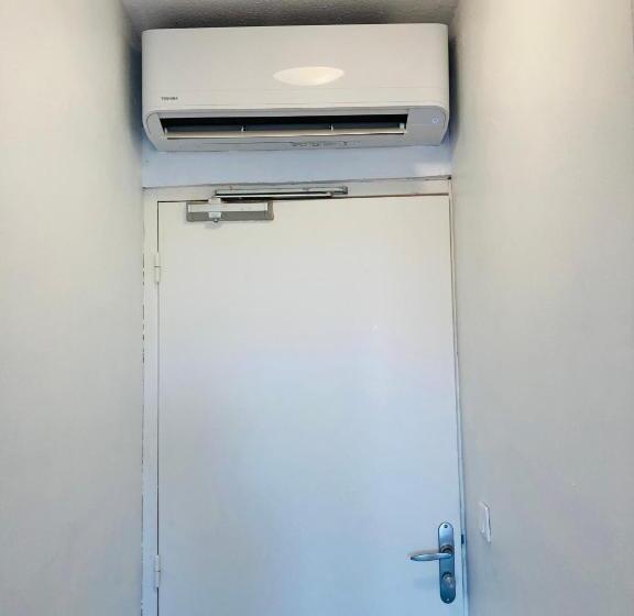 Отель Le Provençal