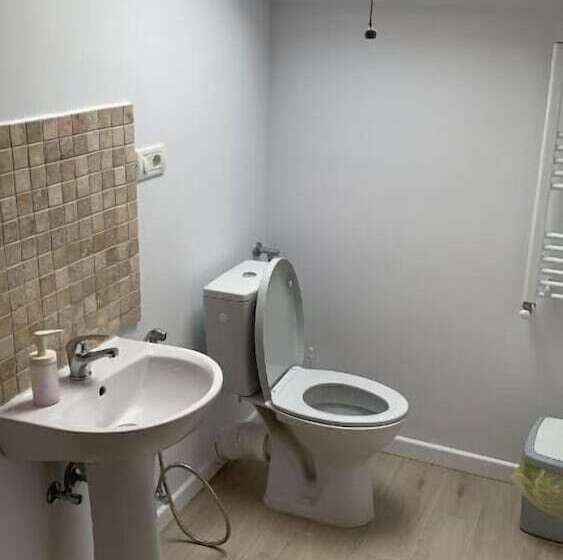 膳宿费 Casa Ormenisan