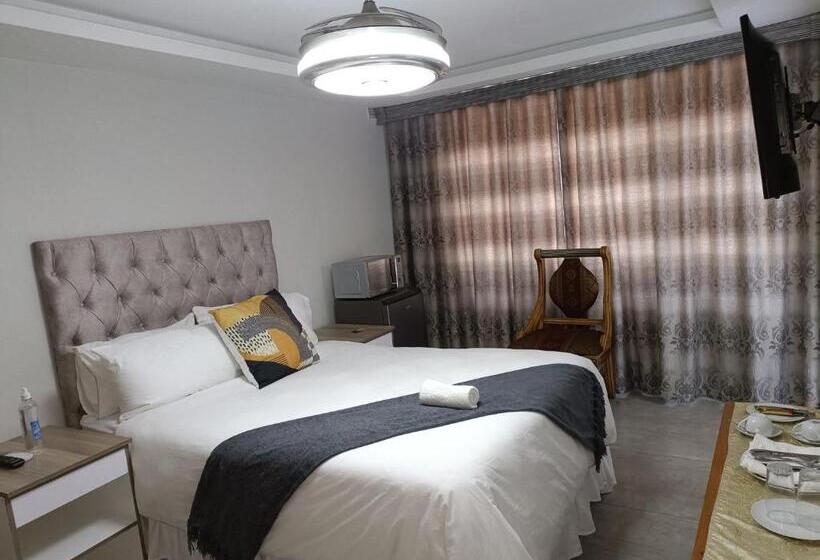 Пансион Eyezulu Guesthouse
