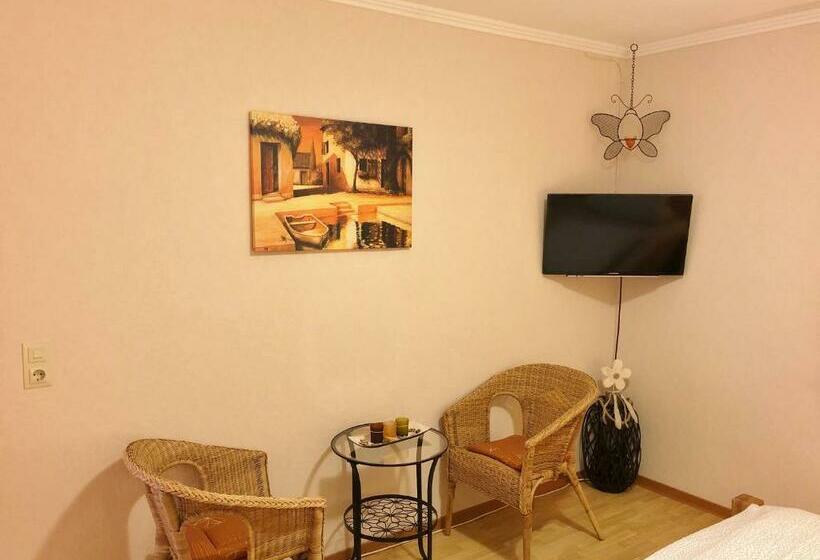 ペンション Gästehaus Doll