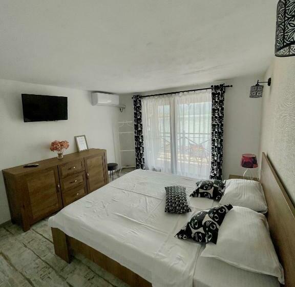 Пансион Mustaciosul Dunarii