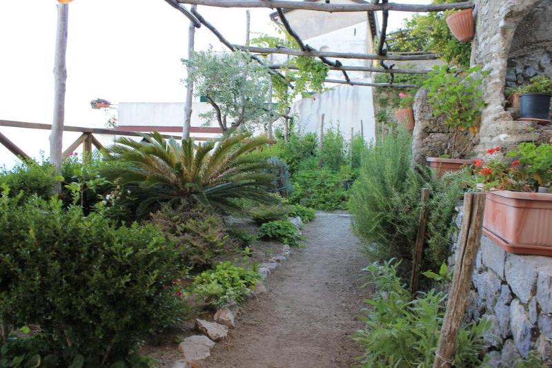 تختخواب و صبحانه L Antico Borgo Dei Limoni