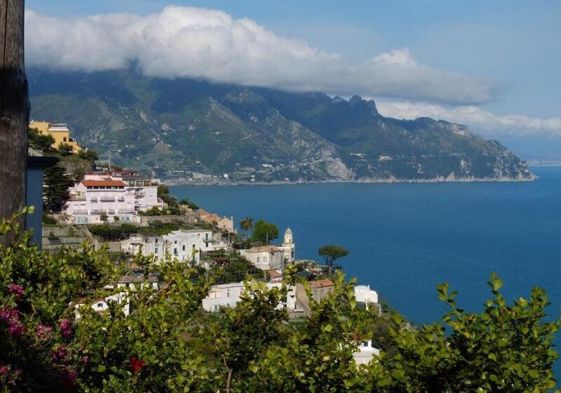 تختخواب و صبحانه L Antico Borgo Dei Limoni