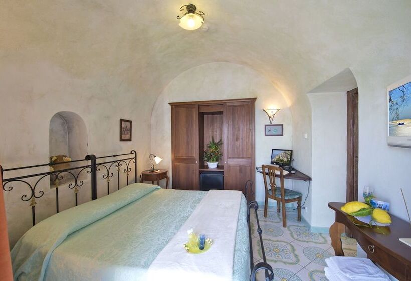 تختخواب و صبحانه L Antico Borgo Dei Limoni