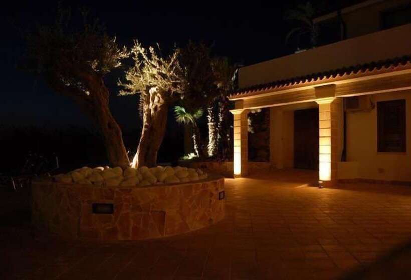 تختخواب و صبحانه Villa Carlo Resort