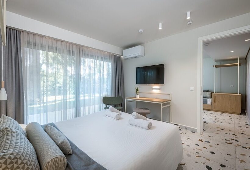 هتل Egeo Easy Living Resort