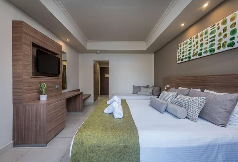 هتل Egeo Easy Living Resort