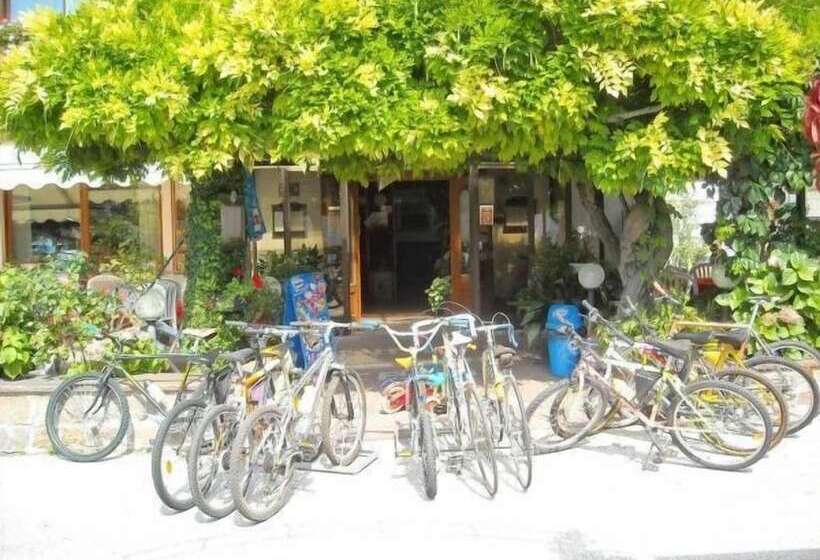 فندق Faedo Pineta