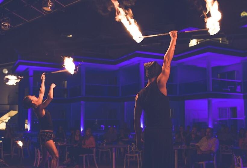 هتل Garcia Resort & Spa  Ultra All Inclusive