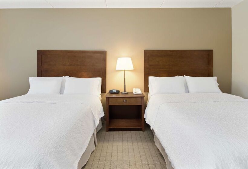 هتل Hampton Inn Columbus / South   Fort Benning