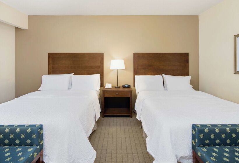 هتل Hampton Inn Columbus / South   Fort Benning