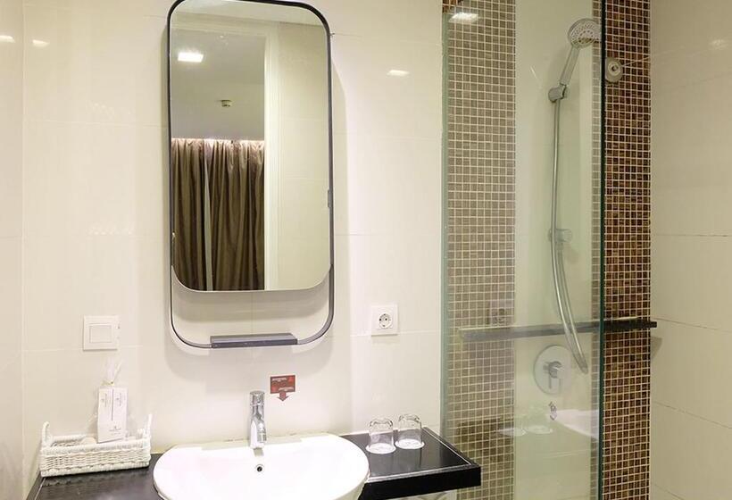 Jambuluwuk Malioboro Hotel Yogyakarta