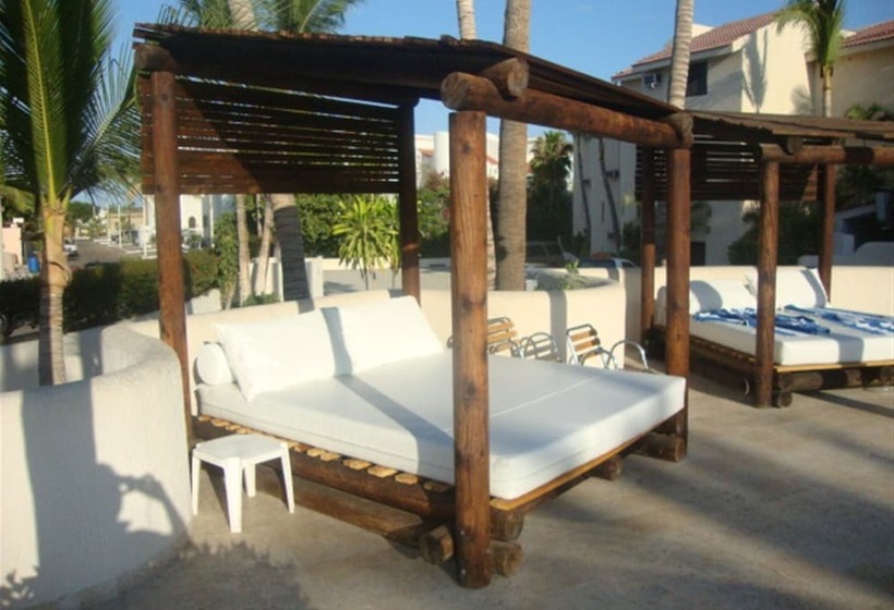 هتل Park Royal Homestay Los Cabos