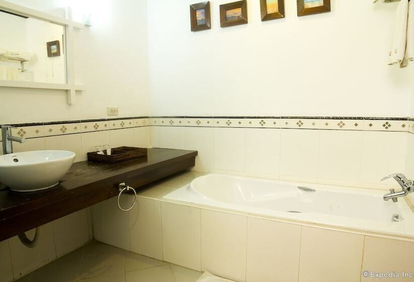 בית מלון כפרי Real Maris Resort &