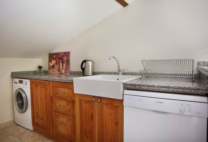 בית מלון כפרי Saylam Suites