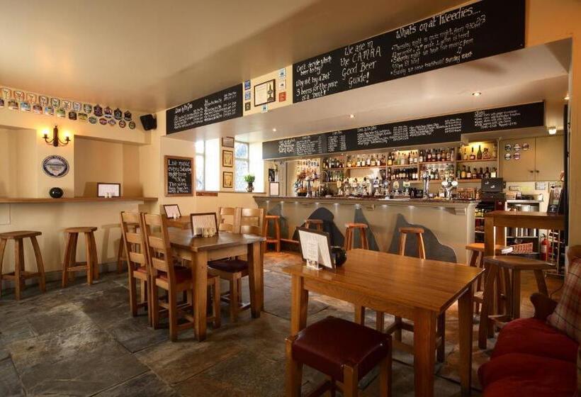 Отель Tweedies Bar And Lodge