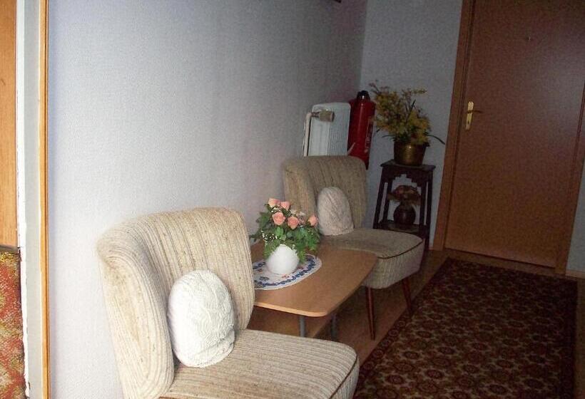 ユースホステル Gasthaus Castor