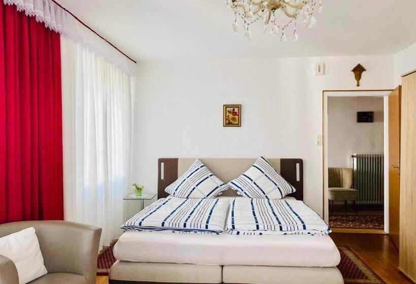 ユースホステル Gasthaus Castor