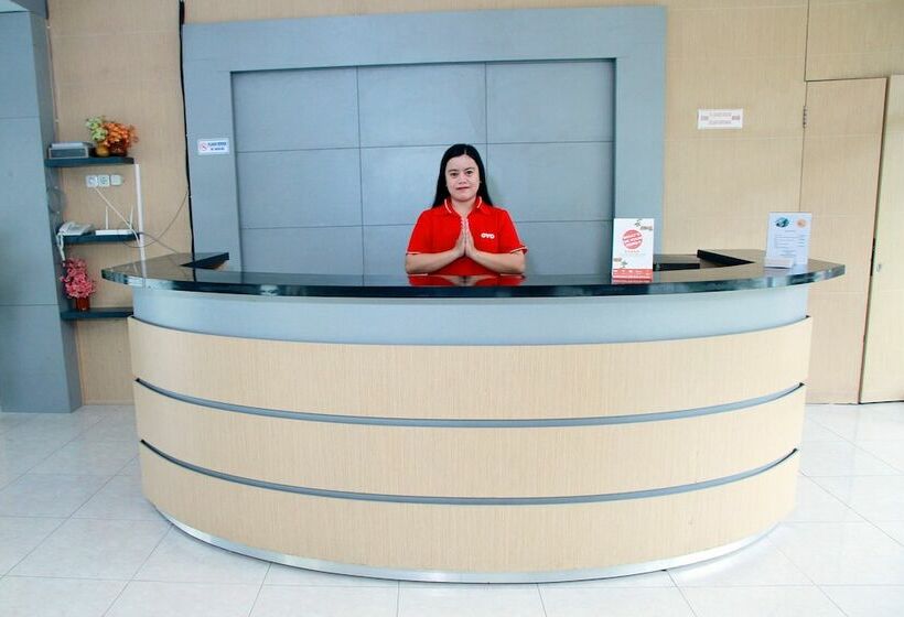 هاستل Grand Wisata Hotel By Oyo Rooms