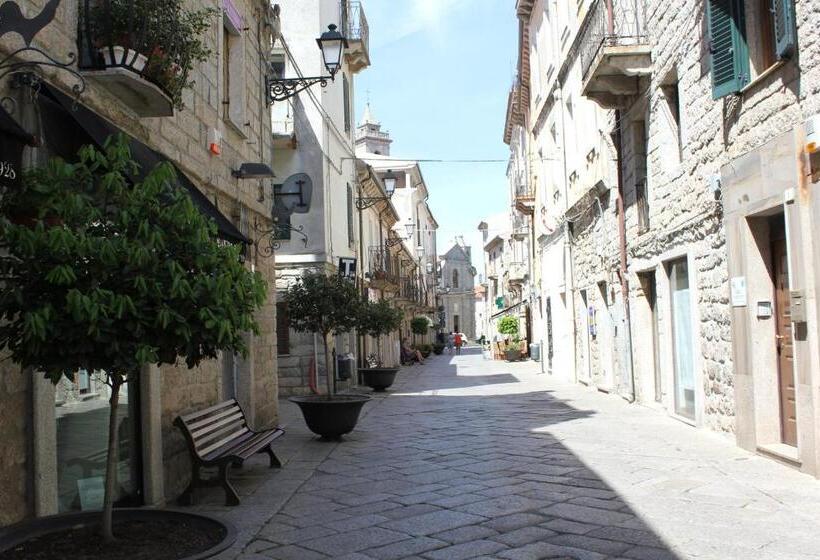 B&b Piazza Di L Ara