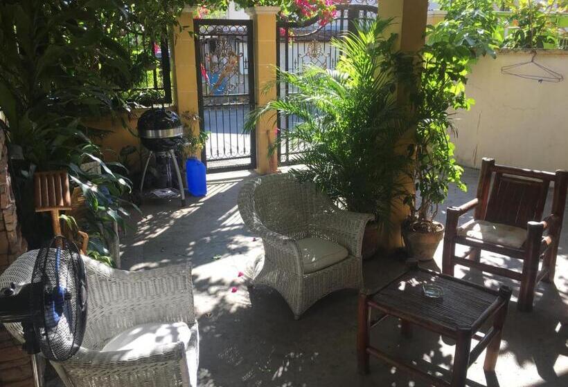 مبيت وإفطار Guesthouse Cavite