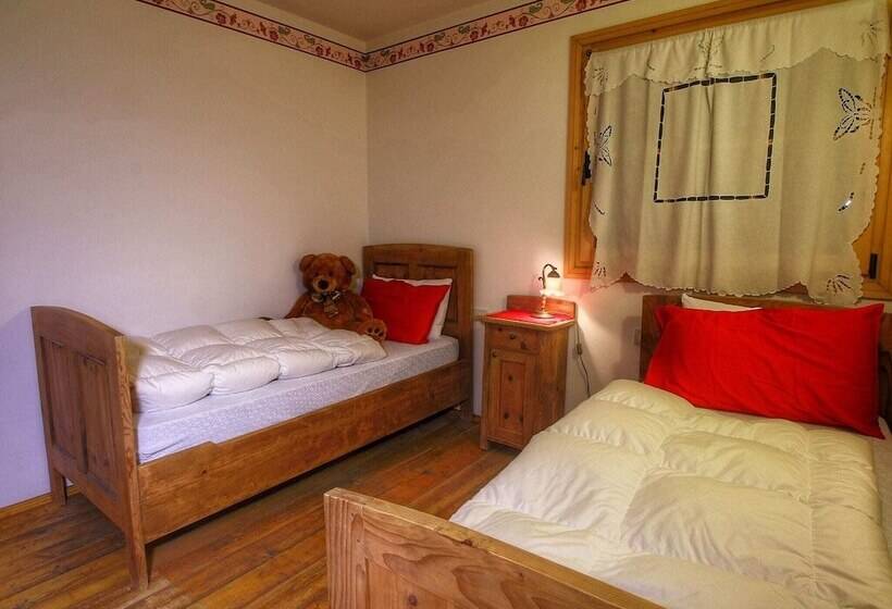 Fascinating Cottage In Bellamonte With Sauna