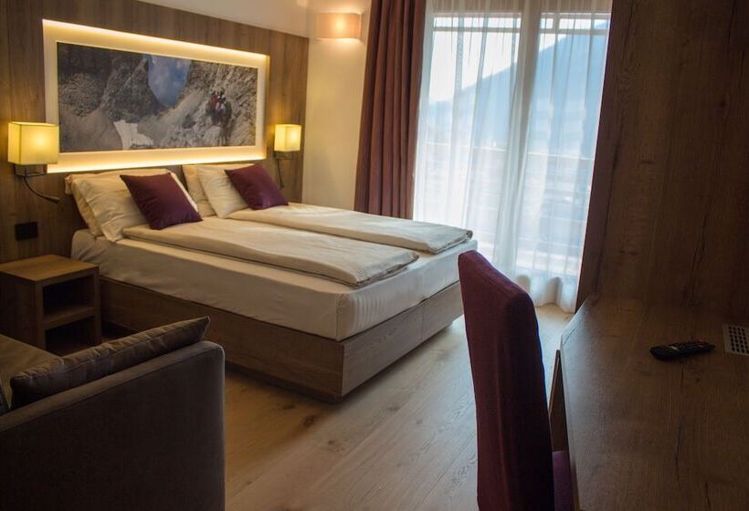 هتل Edelweiss Alpine Nature