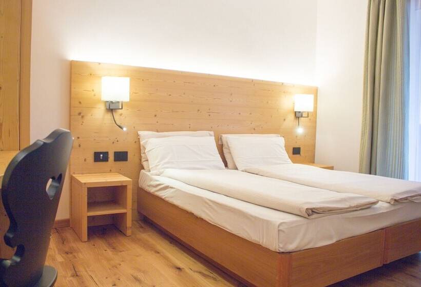 هتل Edelweiss Alpine Nature