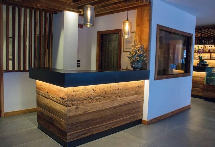 هتل Edelweiss Alpine Nature