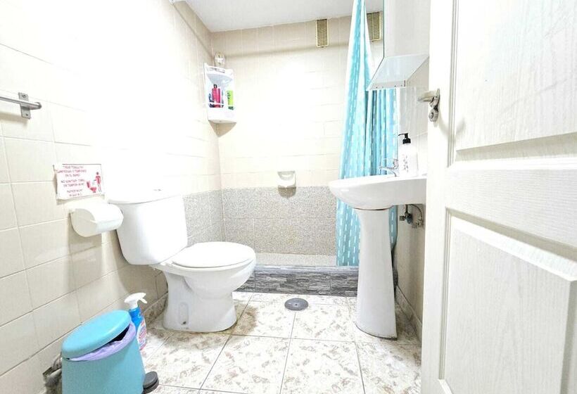 بنسيون Low Cost Room Las Llaves 3
