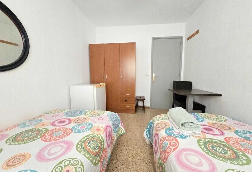 بنسيون Low Cost Room Las Llaves 3