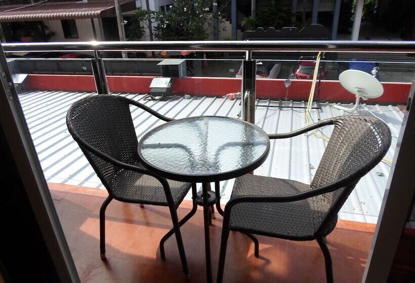 Aonang Chokdee Hostel