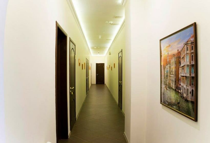City Life Hostel