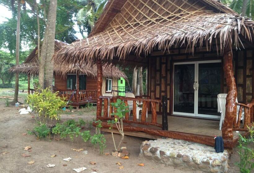 בית מלון כפרי Freeda Resort Koh Jum