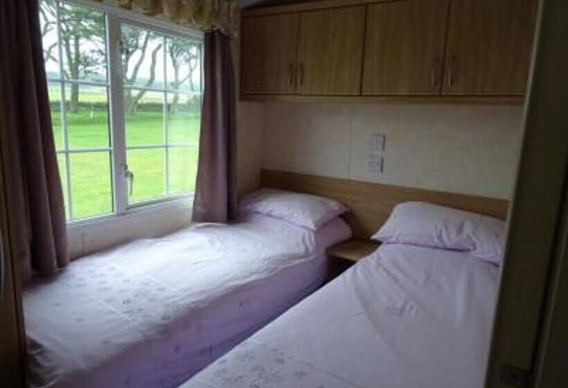 Отель Inver Caravan Park