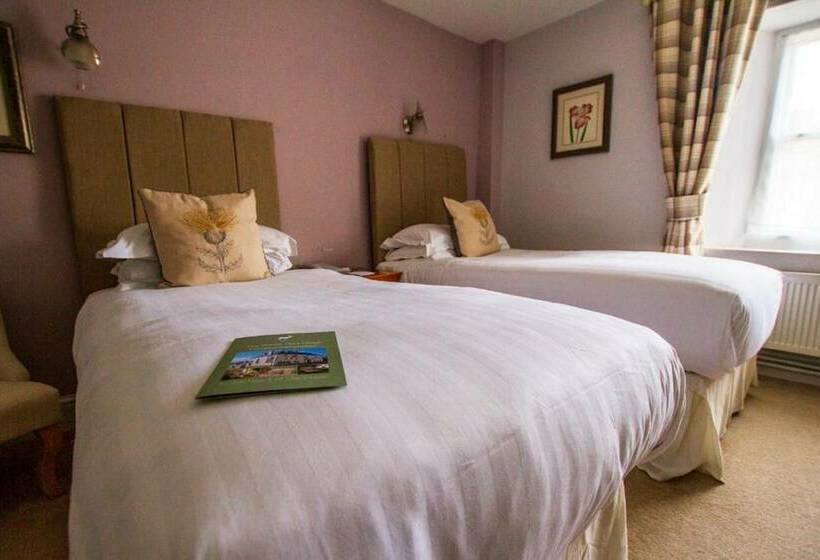 ホテル The White Hart