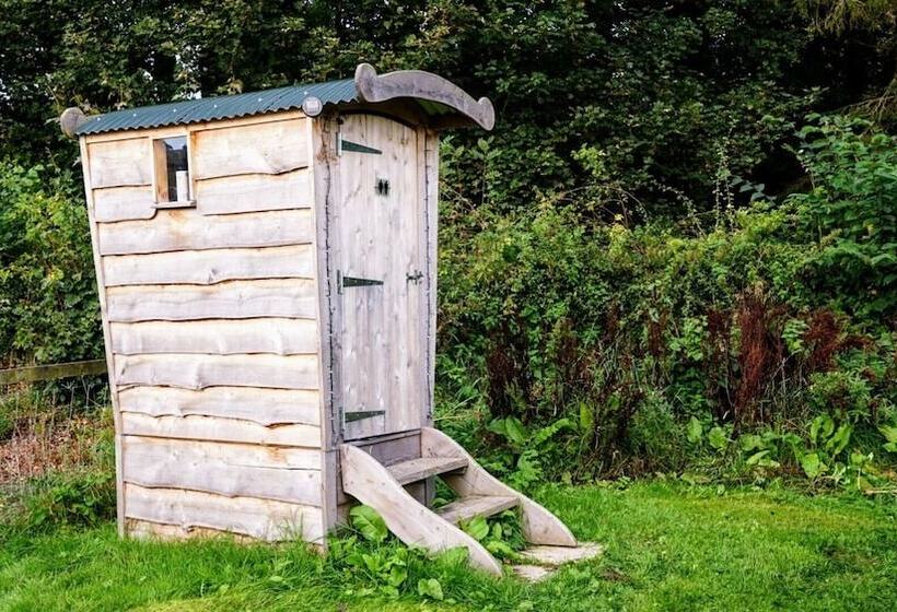 Showman S Hut @ Westcote