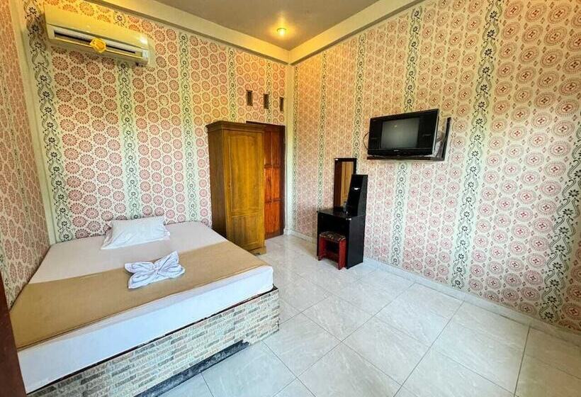 تختخواب و صبحانه Bira Panda Beach 2