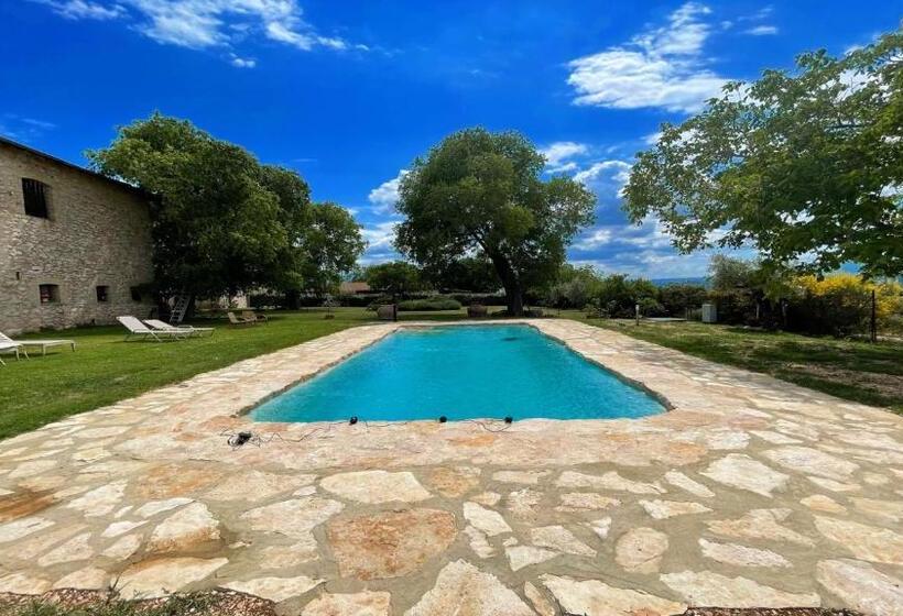 בית מלון כפרי Exclusive Pool Open All Year Spoleto Biofarm Slps 8 Village Shops, Bar1 Km 6