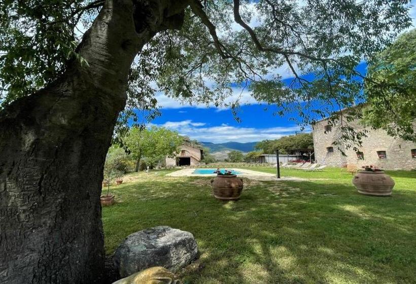 בית מלון כפרי Exclusive Pool Open All Year Spoleto Biofarm Slps 8 Village Shops, Bar1 Km 6