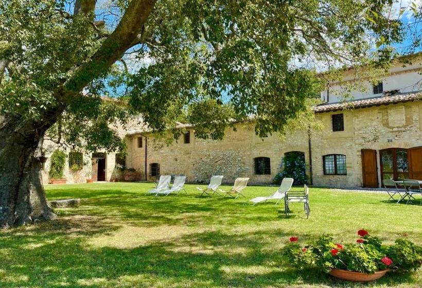 בית מלון כפרי Exclusive Pool Open All Year Spoleto Biofarm Slps 8 Village Shops, Bar1 Km 6